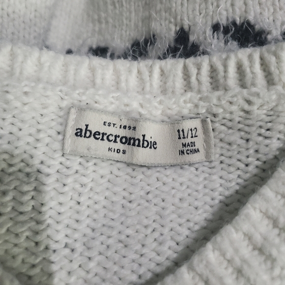 Abercrombie Kids Girls Sweater - Picture 3 of 5